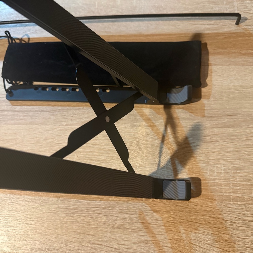 Laptop Stand‎ for Desk, Adjustable Laptop Riser ABS+Silicone Foldable Portable - Picture 4 of 5